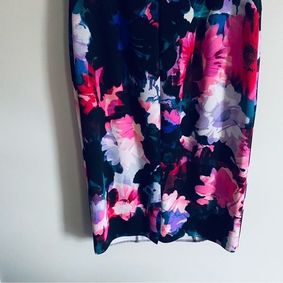 Maggy London Women's Floral Print Short Sleeve Midi Pencil Dress Size 8 - Picture 10 of 11